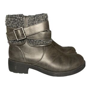 ROCKET Dog Trepp Gray Ankle Boots 6.5 Sherpa And Buckle Detail Winter Bootie